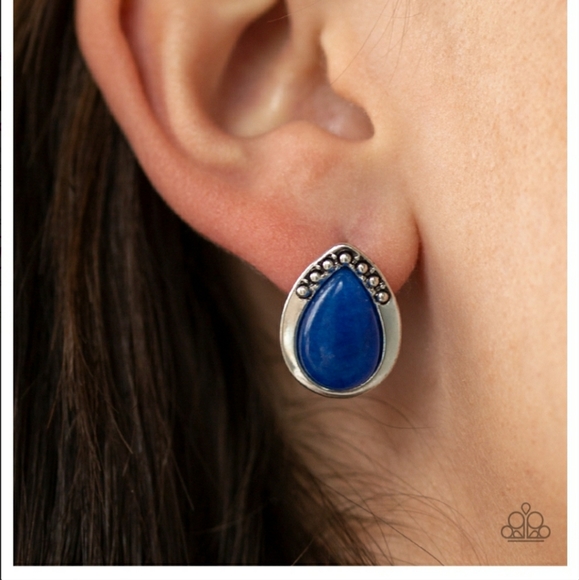 Stone Spectacular Earrings